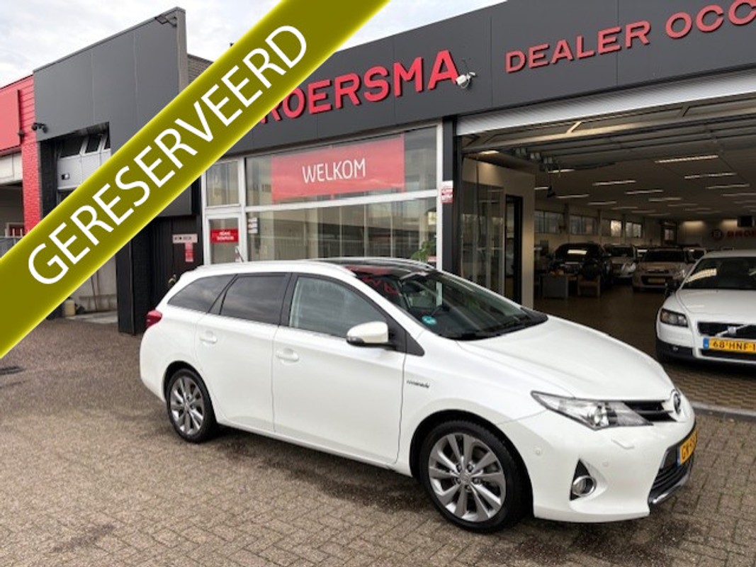 Toyota-Auris-Touring Sports 1.8 Hybrid Executive | Lease One en Lenen op Maat maken het mogelijk! Toyota-Auris-Touring Sports 1.8 Hybrid Executive | Lease One en Lenen op Maat maken het mogelijk!