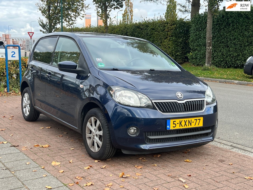 Škoda-Citigo-1.0 CNG Greentech ** Navi/ Panoramdak | Lease One en Lenen op Maat maken het mogelijk! Škoda-Citigo-1.0 CNG Greentech ** Navi/ Panoramdak | Lease One en Lenen op Maat maken het mogelijk!