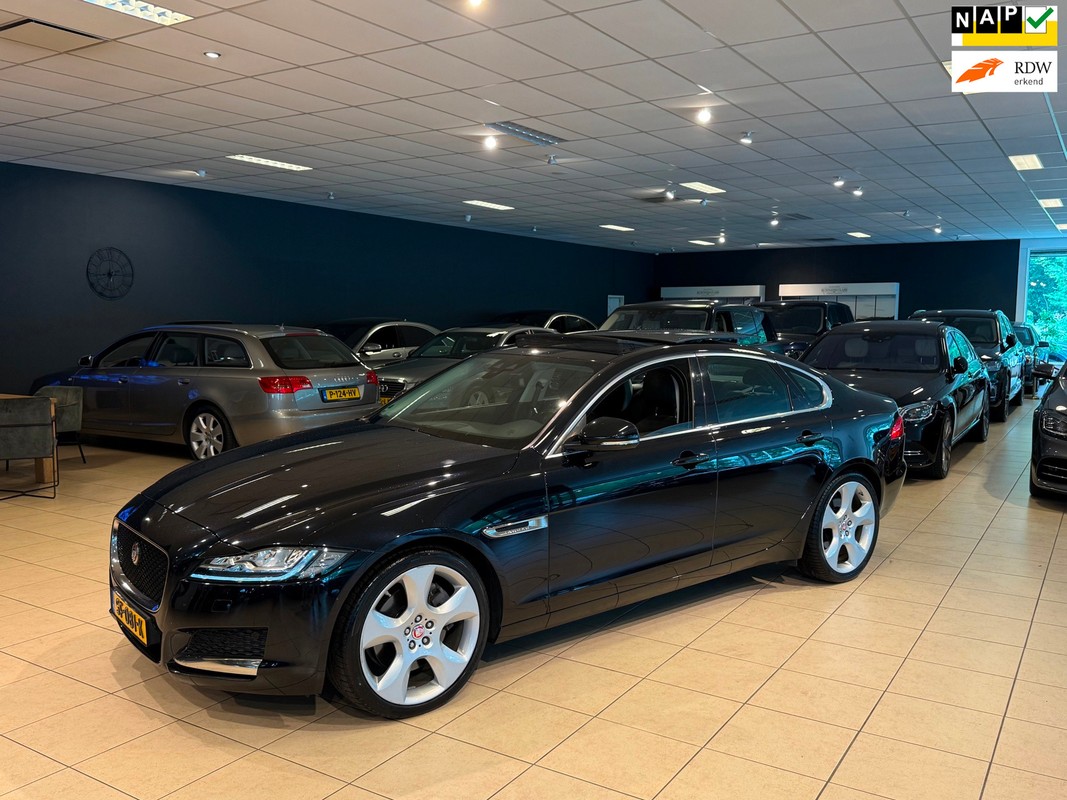 Jaguar-XF-3.0 Portfolio/306pk/Panorama/Leder/Camera | Lease One en Lenen op Maat maken het mogelijk! Jaguar-XF-3.0 Portfolio/306pk/Panorama/Leder/Camera | Lease One en Lenen op Maat maken het mogelijk!