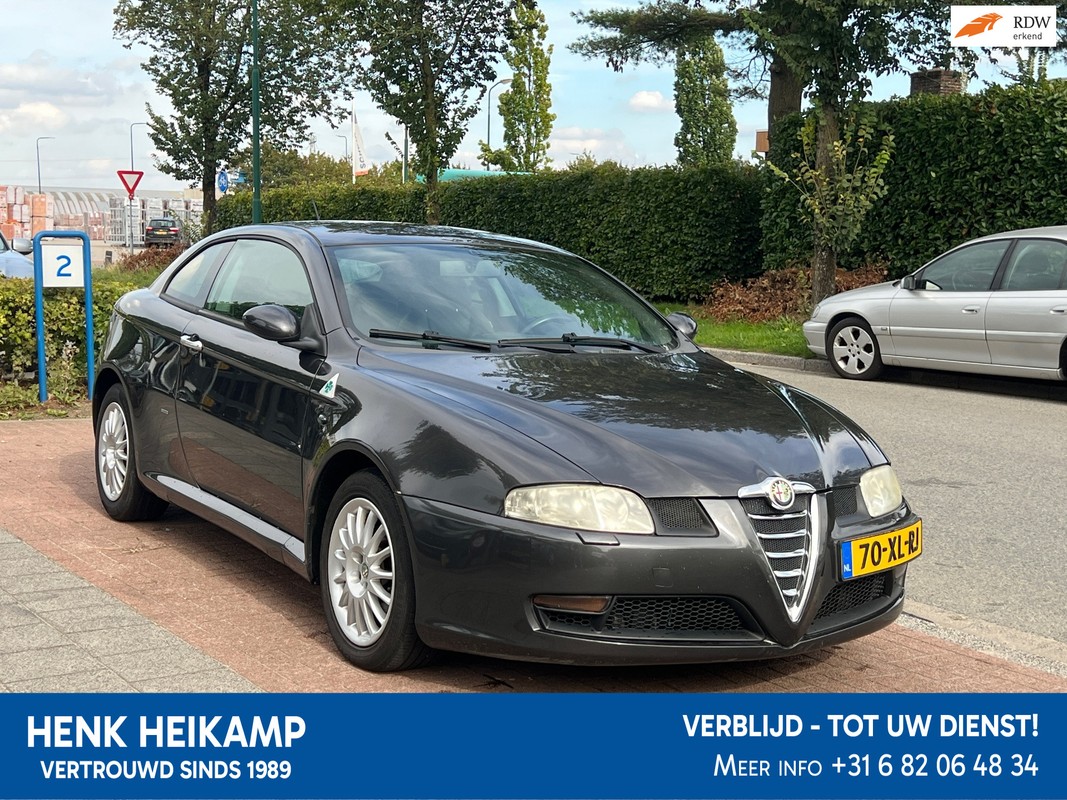 Alfa Romeo-GT-2.0 JTS Distinctive *Leder | Lease One en Lenen op Maat maken het mogelijk! Alfa Romeo-GT-2.0 JTS Distinctive *Leder | Lease One en Lenen op Maat maken het mogelijk!