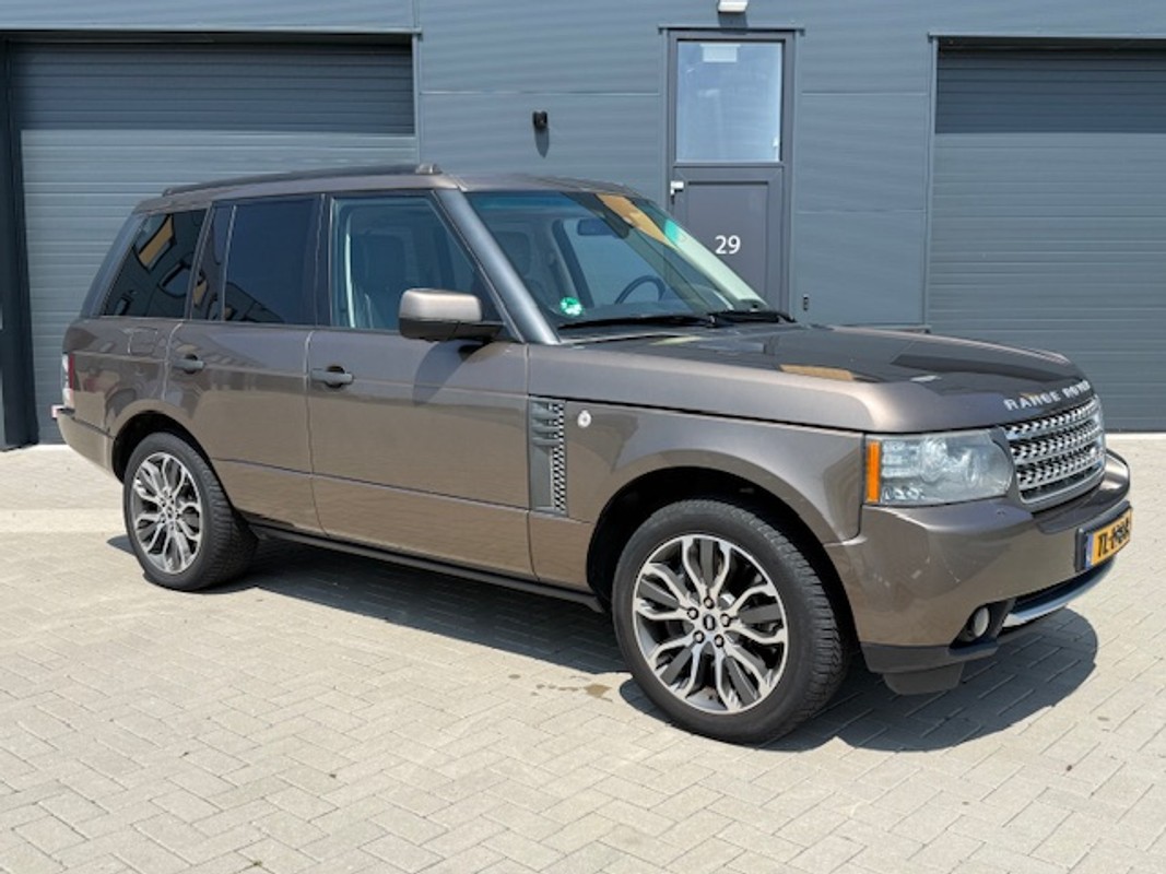 Land Rover-Range Rover-4.4 TDV8 Autobiography | Lease One en Lenen op Maat maken het mogelijk!