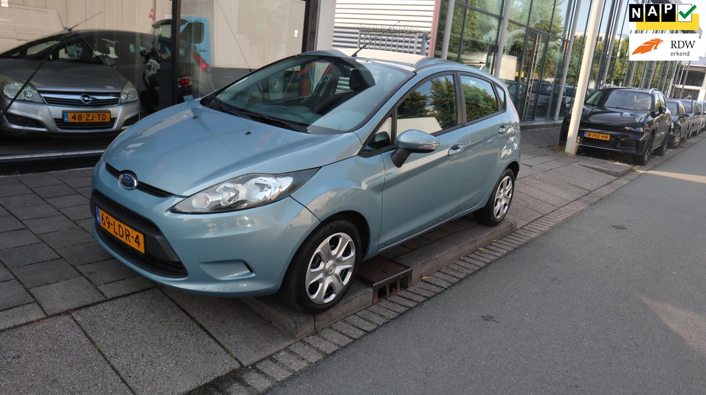 Ford-Fiesta-1.25 Limited AIRCO | Lease One en Lenen op Maat maken het mogelijk!