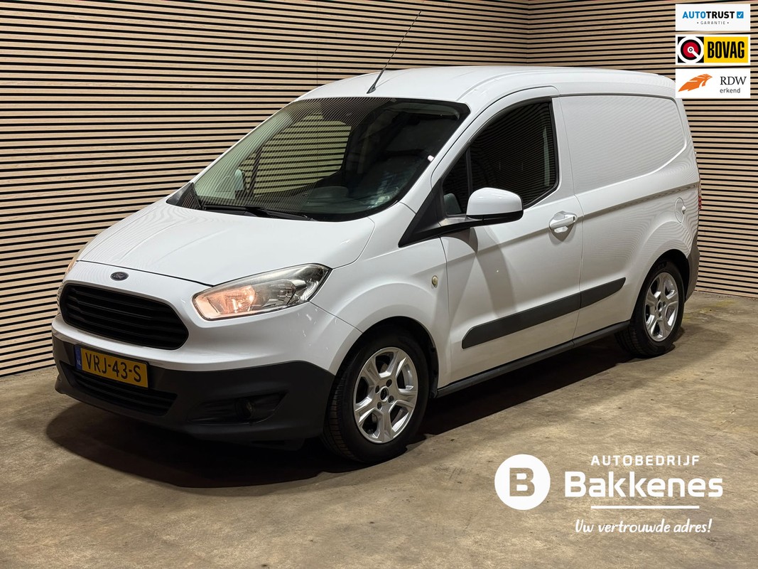 Ford-Transit Courier-1.0 Ambiente | Benzine | Airco | Trekhaak | Lease One en Lenen op Maat maken het mogelijk! Ford-Transit Courier-1.0 Ambiente | Benzine | Airco | Trekhaak | Lease One en Lenen op Maat maken het mogelijk!