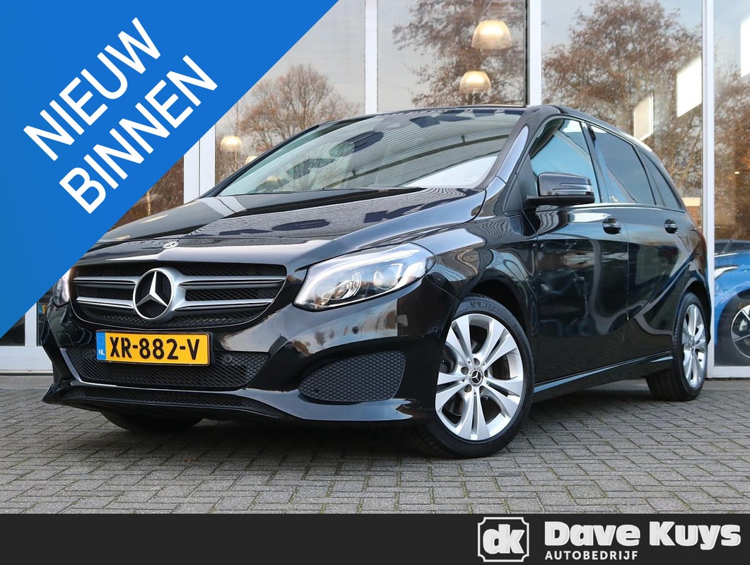 Mercedes-Benz-B-Klasse-200 Night edition | Trekhaak | Camera | Lease One en Lenen op Maat maken het mogelijk!