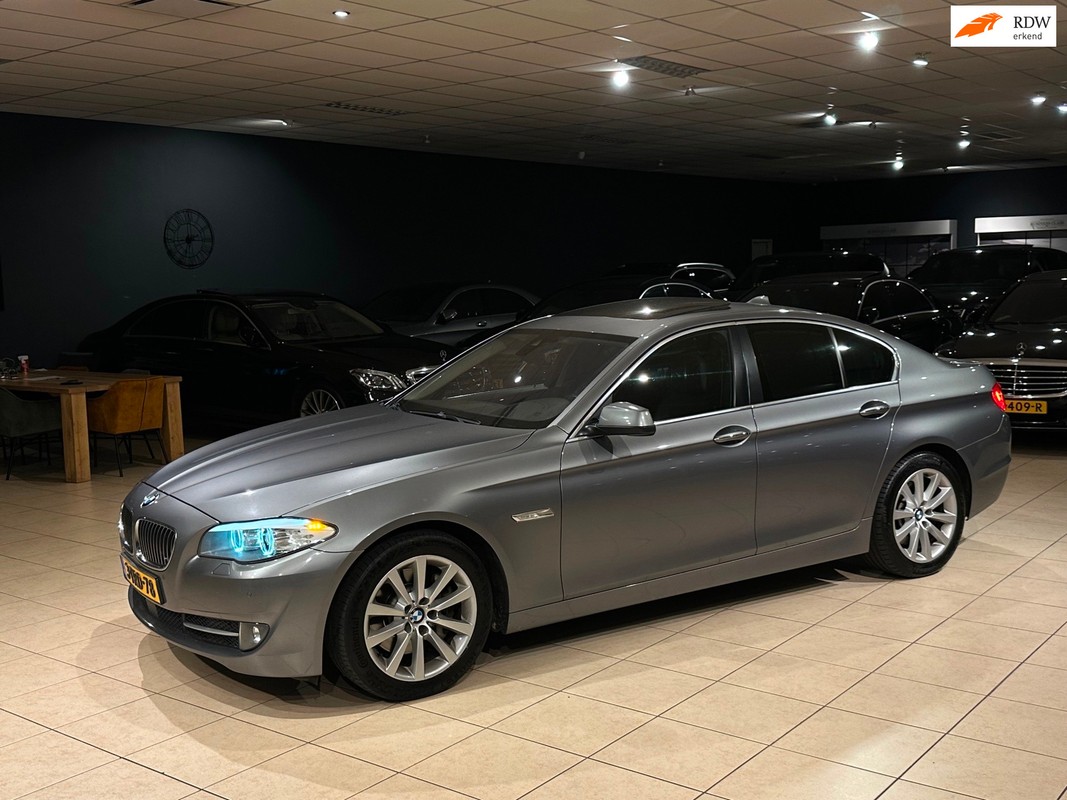 BMW-5 Serie-530d|HUD|ACC|TREKHAAK|OPENDAK|SOFTCLOSE|BOMVOL | Lease One en Lenen op Maat maken het mogelijk! BMW-5 Serie-530d|HUD|ACC|TREKHAAK|OPENDAK|SOFTCLOSE|BOMVOL | Lease One en Lenen op Maat maken het mogelijk!
