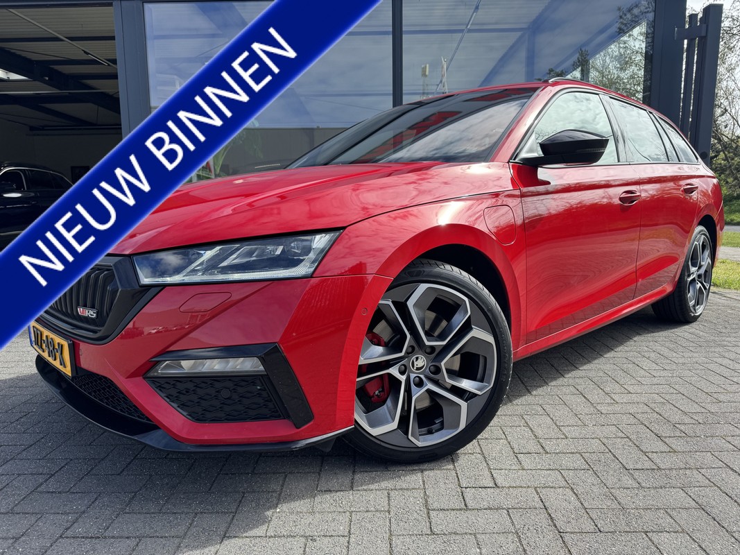 Škoda-Octavia-Combi 1.4 TSI RS iV PHEV Sport DSG 245Pk | Lease One en Lenen op Maat maken het mogelijk!