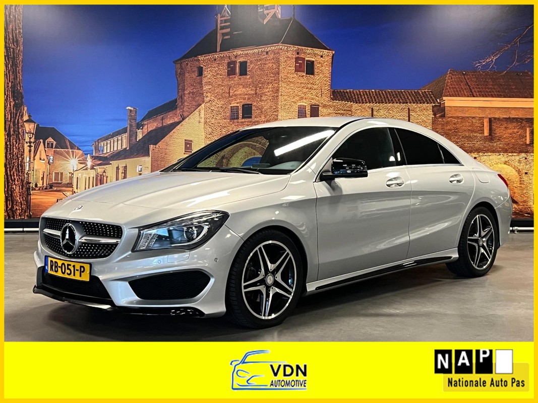 Mercedes-Benz-CLA-180 AMG Aut Xenon Night Pakket Camera | Lease One en Lenen op Maat maken het mogelijk!