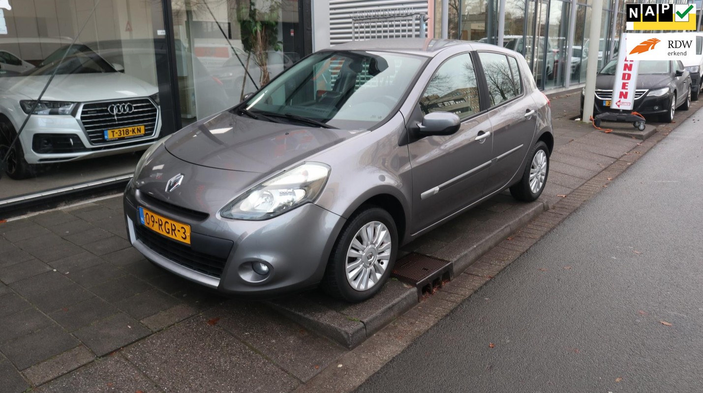 Renault-Clio-1.2 Collection NAVIGATIE/ ACHTERUIT RIJ CAMERA | Lease One en Lenen op Maat maken het mogelijk! Renault-Clio-1.2 Collection NAVIGATIE/ ACHTERUIT RIJ CAMERA | Lease One en Lenen op Maat maken het mogelijk!