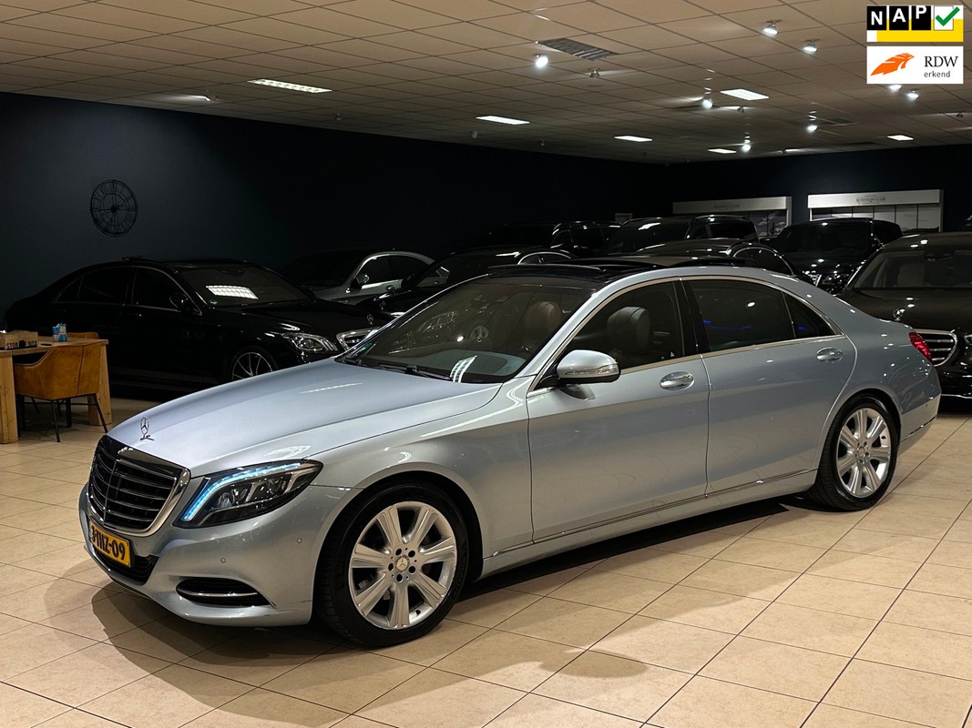 Mercedes-Benz-S-Klasse-S350 d LANG|NAP|3xTV|MASSAGE|TREKHAAK|VOLL | Lease One en Lenen op Maat maken het mogelijk! Mercedes-Benz-S-Klasse-S350 d LANG|NAP|3xTV|MASSAGE|TREKHAAK|VOLL | Lease One en Lenen op Maat maken het mogelijk!