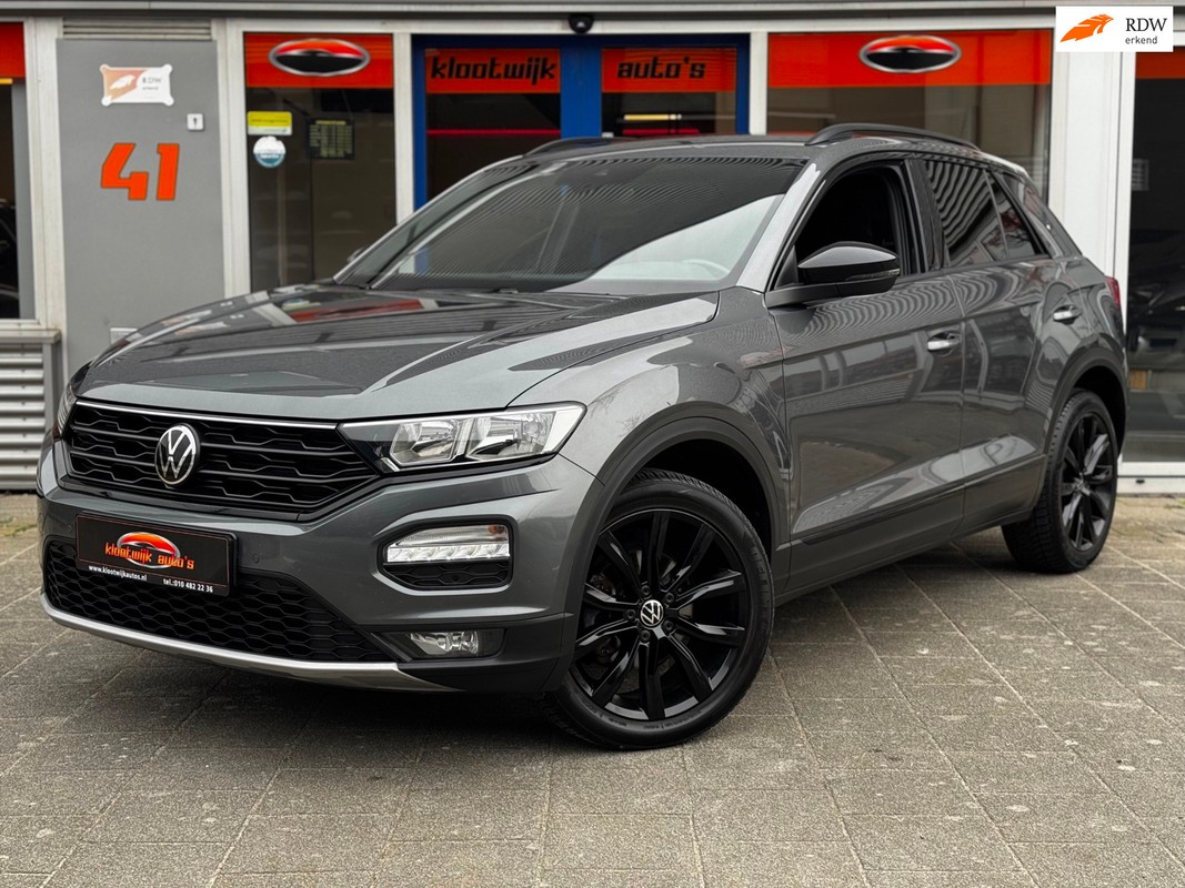 Volkswagen-T-Roc-1.5 TSI Sport Black Style Digital Dash Elec. Achterklep DSG7 1e Eigenaar | Lease One en Lenen op Maat maken het mogelijk!