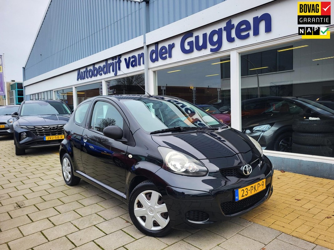 Toyota-Aygo-1.0-12V Cool / Airco / 66.000 Km / NL auto / | Lease One en Lenen op Maat maken het mogelijk! Toyota-Aygo-1.0-12V Cool / Airco / 66.000 Km / NL auto / | Lease One en Lenen op Maat maken het mogelijk!