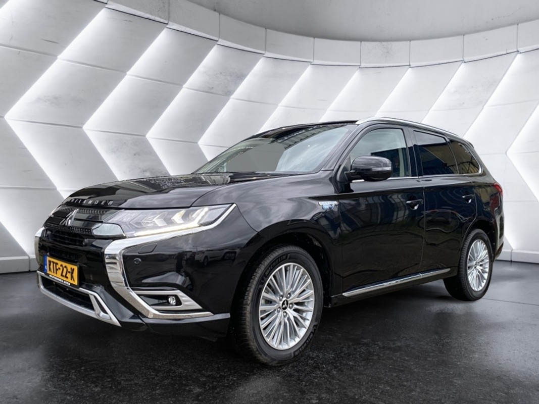 Mitsubishi-Outlander-2.4 PHEV Intense | Lease One en Lenen op Maat maken het mogelijk! Mitsubishi-Outlander-2.4 PHEV Intense | Lease One en Lenen op Maat maken het mogelijk!