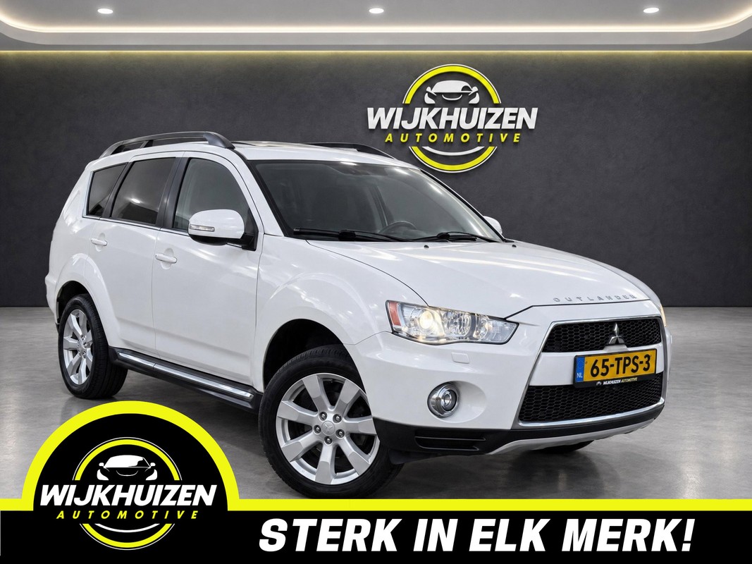 Mitsubishi-Outlander-2.0 Edition One Automaat met Airco !!! Leder/Alcantara !!! Trekhaak !!! | Lease One en Lenen op Maat maken het mogelijk!
