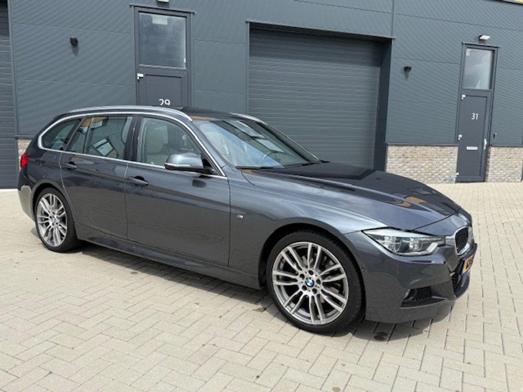 BMW-3 Serie-Touring 330i xDrive M Sport | Lease One en Lenen op Maat maken het mogelijk!