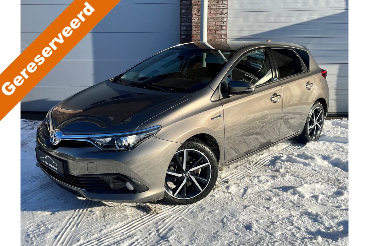 Toyota-Auris-1.8 Hybrid Edition-S+ | Lease One en Lenen op Maat maken het mogelijk!
