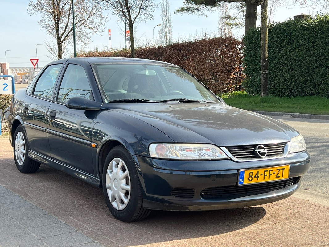Opel-Vectra-1.6GL * 1Ste Eignr|NAP 46.783km! | Lease One en Lenen op Maat maken het mogelijk! Opel-Vectra-1.6GL * 1Ste Eignr|NAP 46.783km! | Lease One en Lenen op Maat maken het mogelijk!