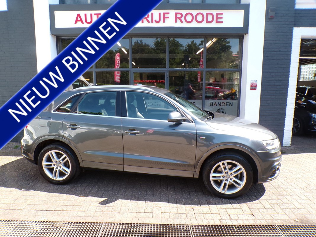 Audi-Q3-2.0 TFSI quattro Sport Edition | Lease One en Lenen op Maat maken het mogelijk!