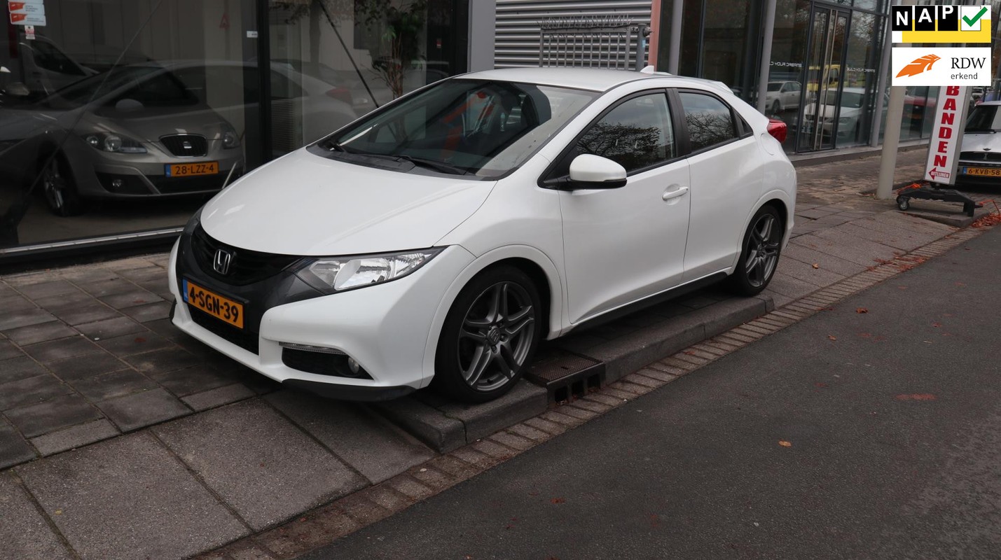 Honda-Civic-1.4 Sport ACHTERUITRIJCAMERA | Lease One en Lenen op Maat maken het mogelijk! Honda-Civic-1.4 Sport ACHTERUITRIJCAMERA | Lease One en Lenen op Maat maken het mogelijk!