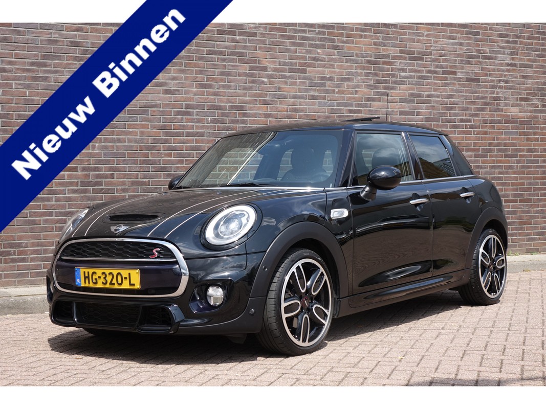 MINI-Cooper S-Mini 2.0 Automaat Pepper Serious Business John Works panoramadak | Lease One en Lenen op Maat maken het mogelijk!