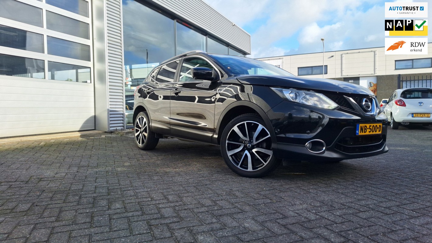 Nissan-QASHQAI-1.2 Tekna/Panoramadak*Leer*17 Inch*Camera*Afn Trekhaak*Enz* | Lease One en Lenen op Maat maken het mogelijk!