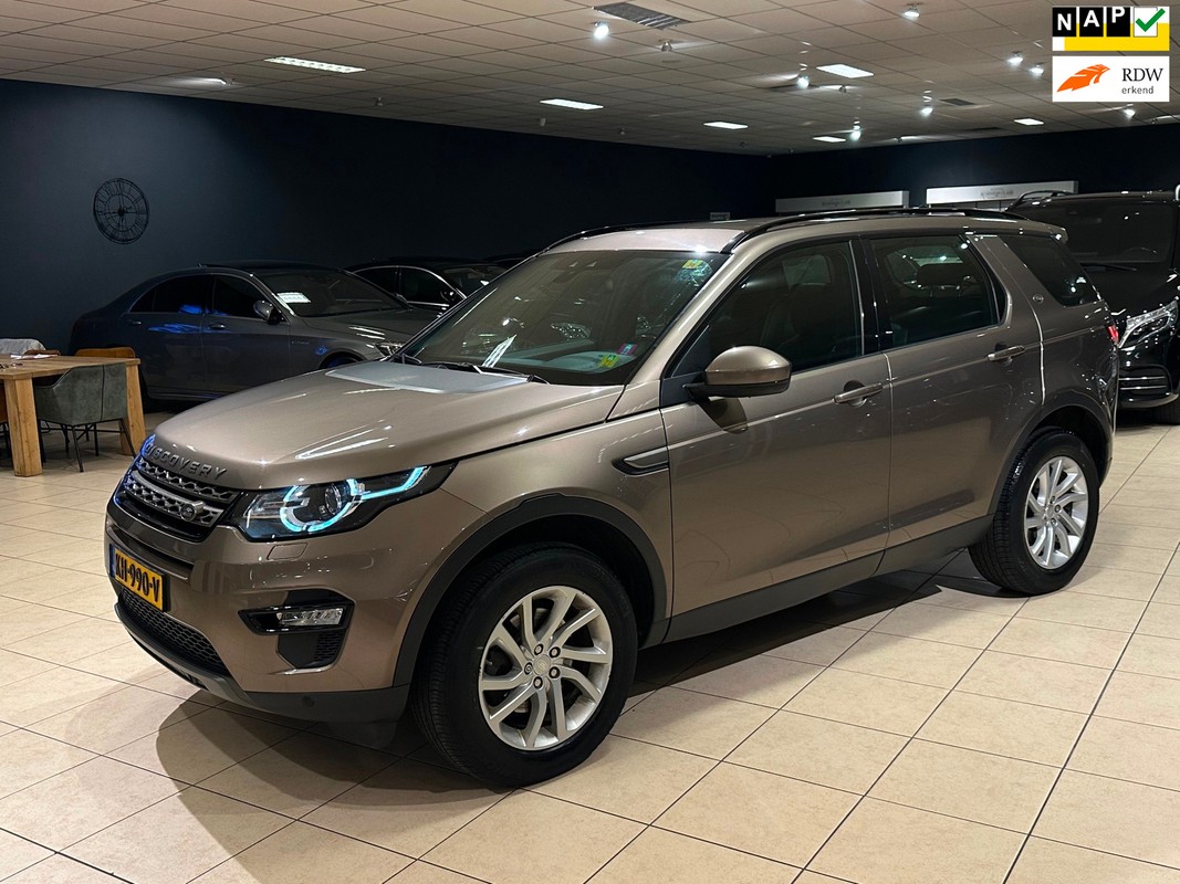 Land Rover-Discovery Sport-2.0 TD4 SE Dynamic|NL-AUTO|PANO|1Eig|TREKHAAK | Lease One en Lenen op Maat maken het mogelijk!