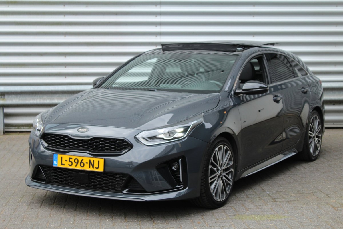 Kia-ProCeed-1.5 T-GDI 160pk GT-PlusLine Panoramadak DCT6 NL-Auto NAP | Lease One en Lenen op Maat maken het mogelijk!