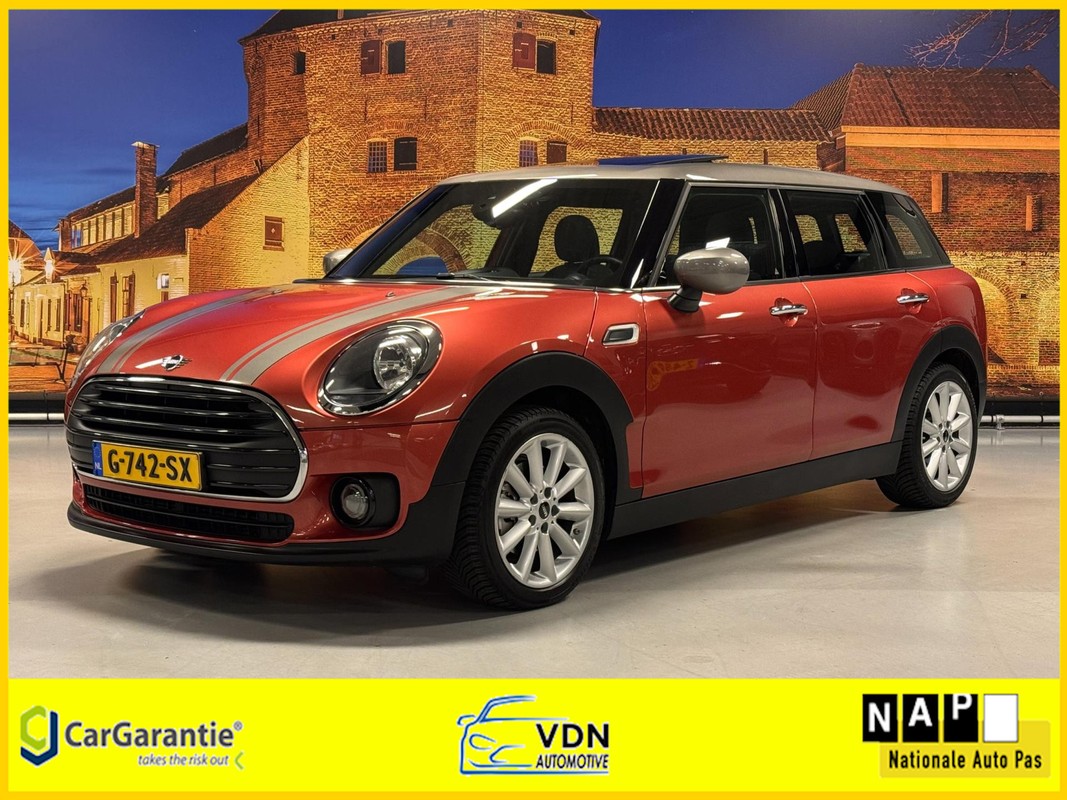 MINI-Clubman-Mini 1.5 Cooper Automaat Panoramadak PDC | Lease One en Lenen op Maat maken het mogelijk!