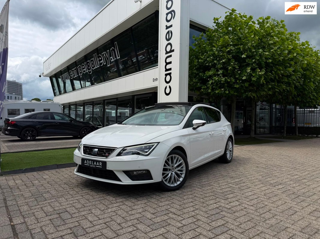 SEAT-Leon-1.5 TSI PANORAMADAK, APPLE CARPLAY, XENON, PDC, STOELVERWARMING | Lease One en Lenen op Maat maken het mogelijk!