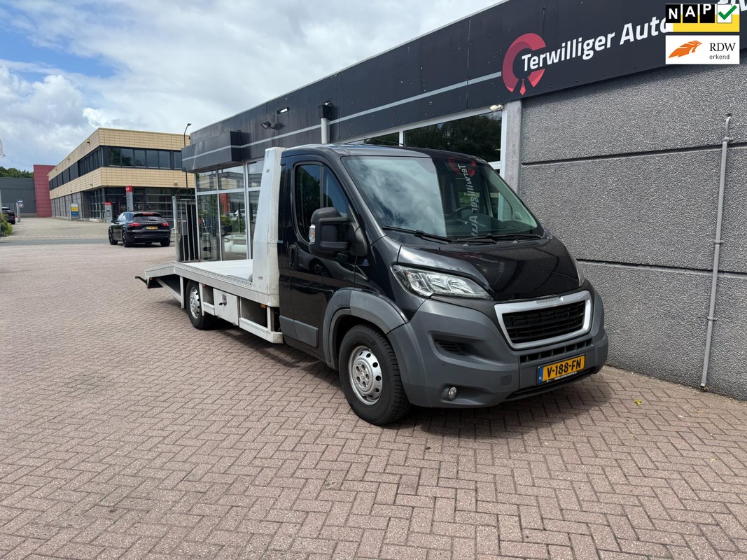 Peugeot-Boxer-Oprijwagen| 1e EIGENAAR | TIJHOF OPBOUW | NAP | LED | 1400 kg Laadvermogen | Lease One en Lenen op Maat maken het mogelijk!