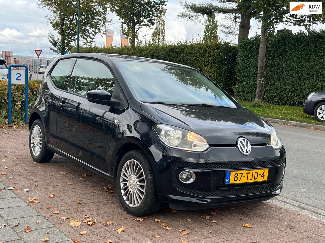 Volkswagen-up!-1.0 high up! *Airco APK 12-2026! | Lease One en Lenen op Maat maken het mogelijk! Volkswagen-up!-1.0 high up! *Airco APK 12-2026! | Lease One en Lenen op Maat maken het mogelijk!