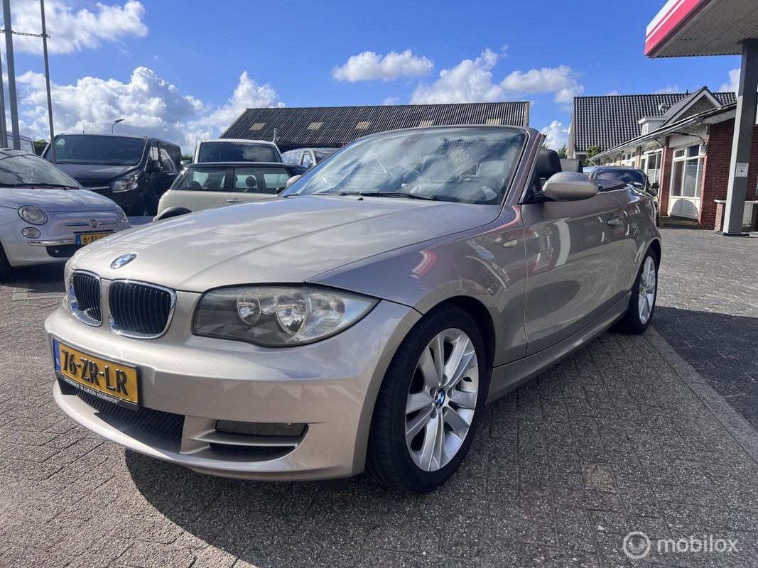 BMW-1 Serie-Cabrio 118i High Executive | Lease One en Lenen op Maat maken het mogelijk!