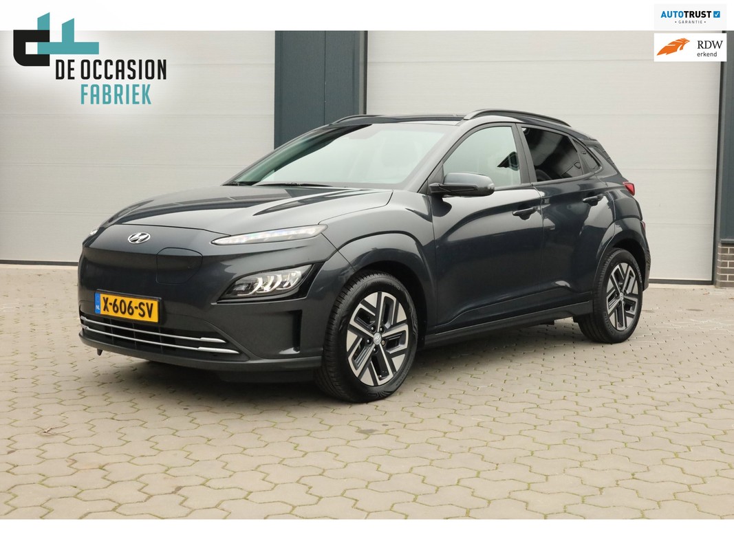 Hyundai-Kona-EV Comfort 64 kWh - Keyless - Camera - 100% SOH - Krell Audio | Lease One en Lenen op Maat maken het mogelijk! Hyundai-Kona-EV Comfort 64 kWh - Keyless - Camera - 100% SOH - Krell Audio | Lease One en Lenen op Maat maken het mogelijk!
