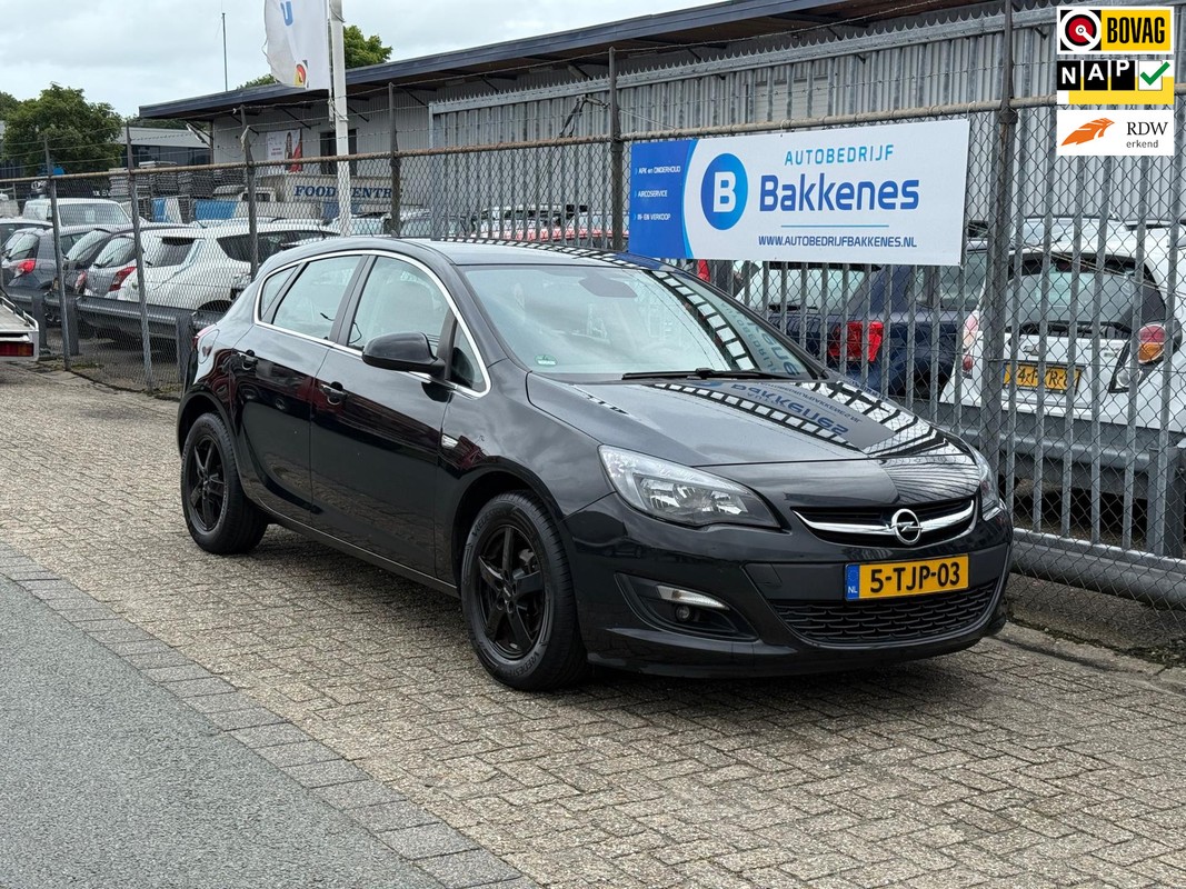 Opel-Astra-1.4 Business + | Airco | Cruise | Navi | Lease One en Lenen op Maat maken het mogelijk!