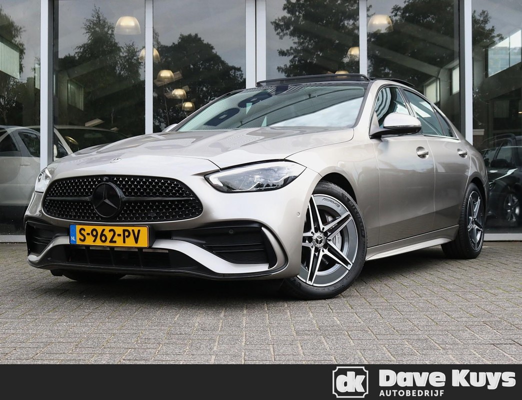 Mercedes-Benz-C-Klasse-200 AMG Line | Lease One en Lenen op Maat maken het mogelijk!