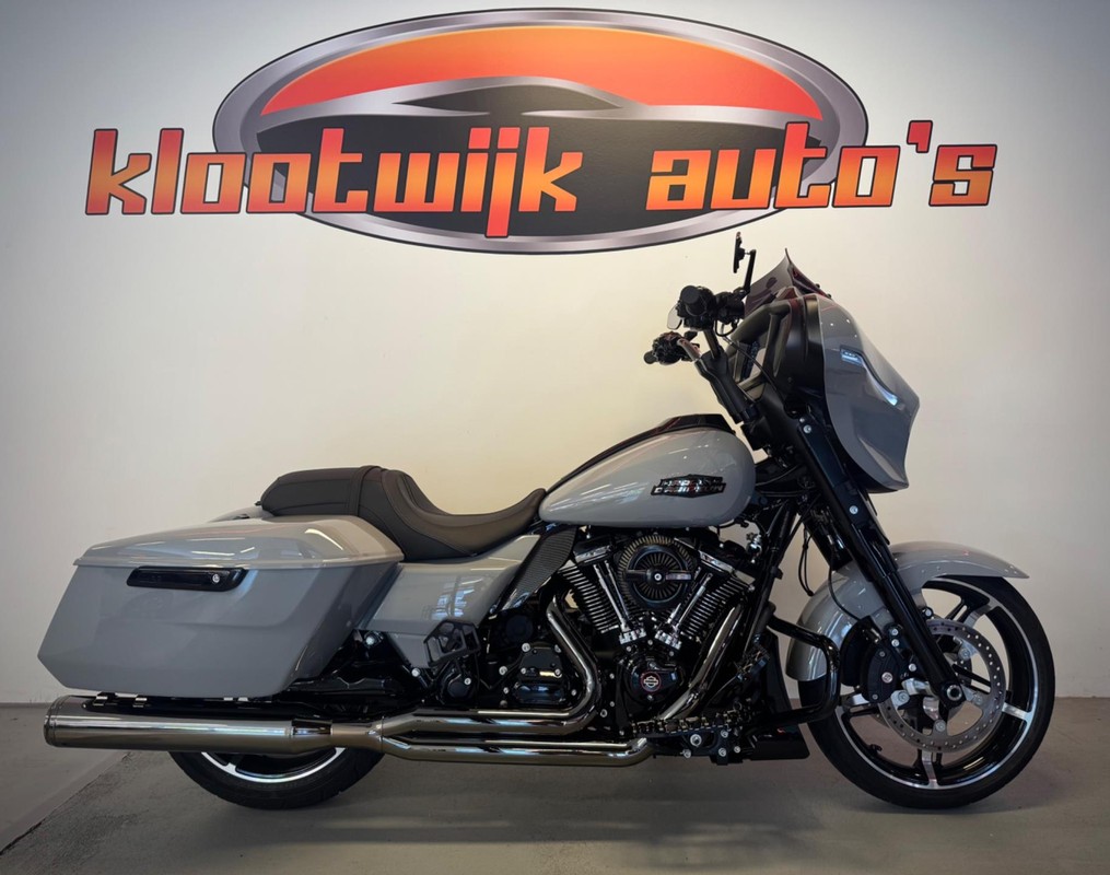 Harley-Davidson-Street Glide-FLHX 117 *Incl BTW* KRAUS/TRASK/Kromewerks/DynoJet | Lease One en Lenen op Maat maken het mogelijk!
