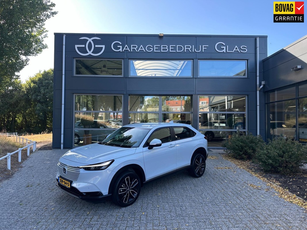 Honda-HR-V-1.5 e:HEV Elegance hybride 12000km!!!!! | Lease One en Lenen op Maat maken het mogelijk!