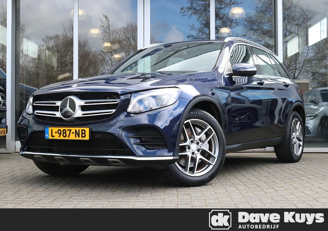 Mercedes-Benz-GLC-250 4MATIC | AMG Line | Adaptive Cruise Control | Lease One en Lenen op Maat maken het mogelijk!