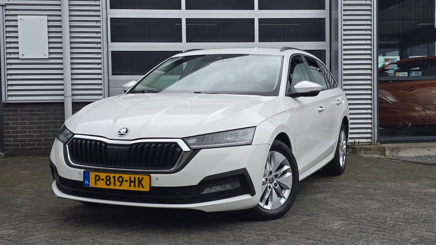Škoda-Octavia-Combi 1.5 e-TSI Business Edition | Lease One en Lenen op Maat maken het mogelijk! Škoda-Octavia-Combi 1.5 e-TSI Business Edition | Lease One en Lenen op Maat maken het mogelijk!