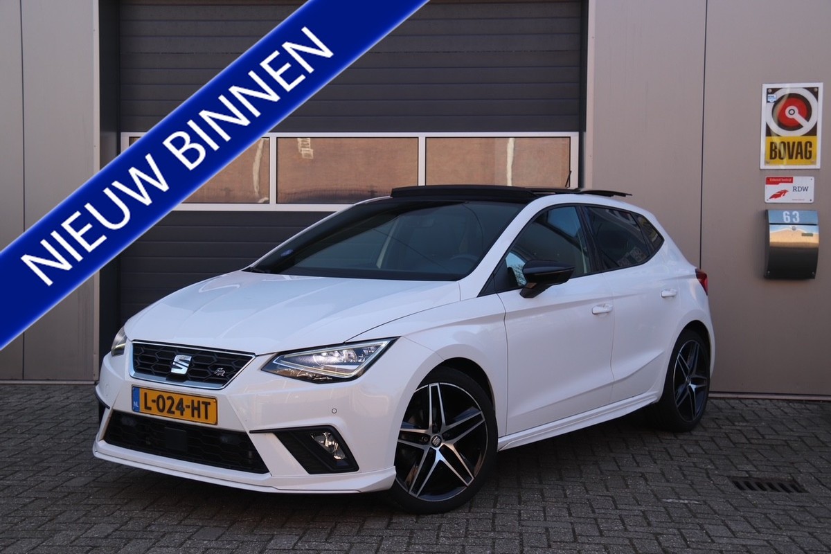 SEAT-Ibiza-1.0 TSI FR Business Intense Plus, Pano, Camera, Stoelverwarming | Lease One en Lenen op Maat maken het mogelijk!