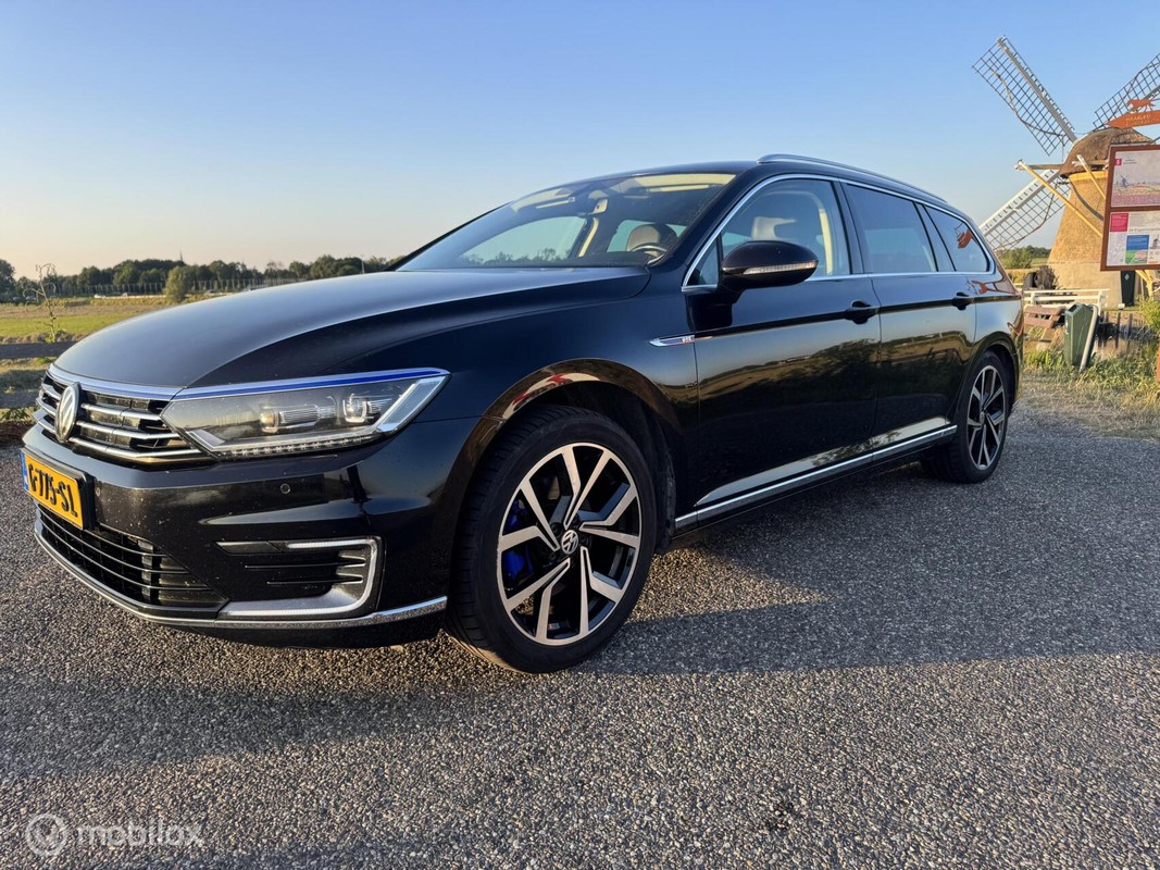 Volkswagen-Passat-Variant 1.4 TSI GTE | Lease One en Lenen op Maat maken het mogelijk! Volkswagen-Passat-Variant 1.4 TSI GTE | Lease One en Lenen op Maat maken het mogelijk!