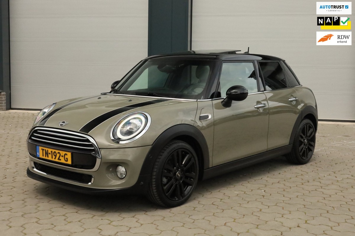MINI-Cooper-Mini 1.5 Chili Pano LED Sportstoel | Lease One en Lenen op Maat maken het mogelijk! MINI-Cooper-Mini 1.5 Chili Pano LED Sportstoel | Lease One en Lenen op Maat maken het mogelijk!