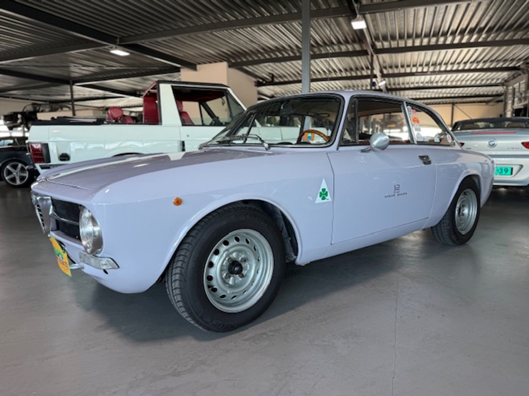 Alfa Romeo-GT-1.3 Junior | Lease One en Lenen op Maat maken het mogelijk!