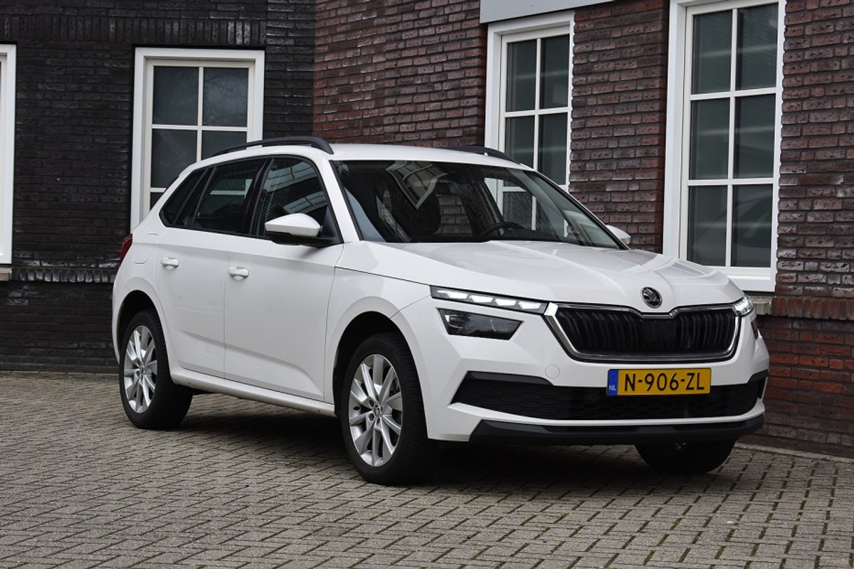 Škoda-Kamiq-1.5 TSI ACT Business Edition Wij zijn op afspraak geopend! Graag bellen voor uw komst. | Lease One en Lenen op Maat maken het mogelijk!