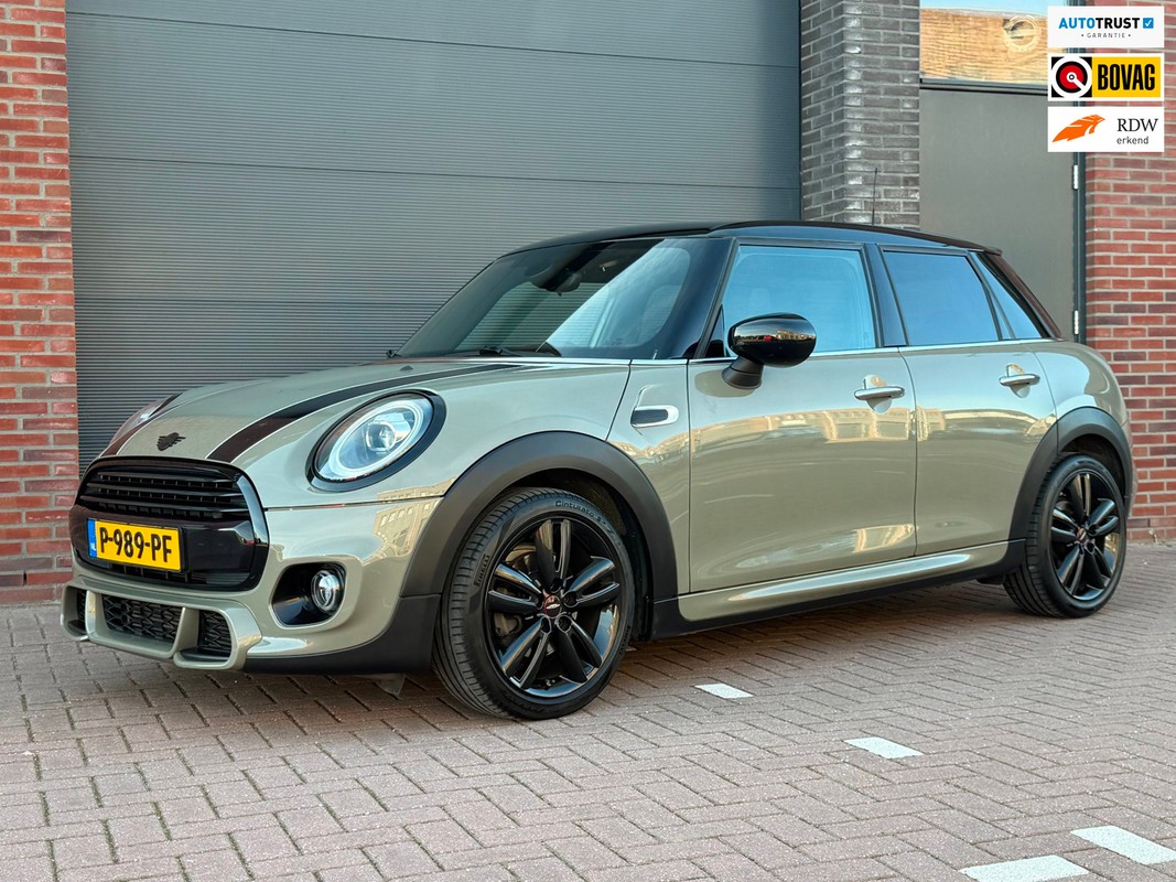 MINI-Cooper-5drs 1.5 Business Edition | Navigatie | JCW Package | Union Jack achterlichten | Lease One en Lenen op Maat maken het mogelijk!