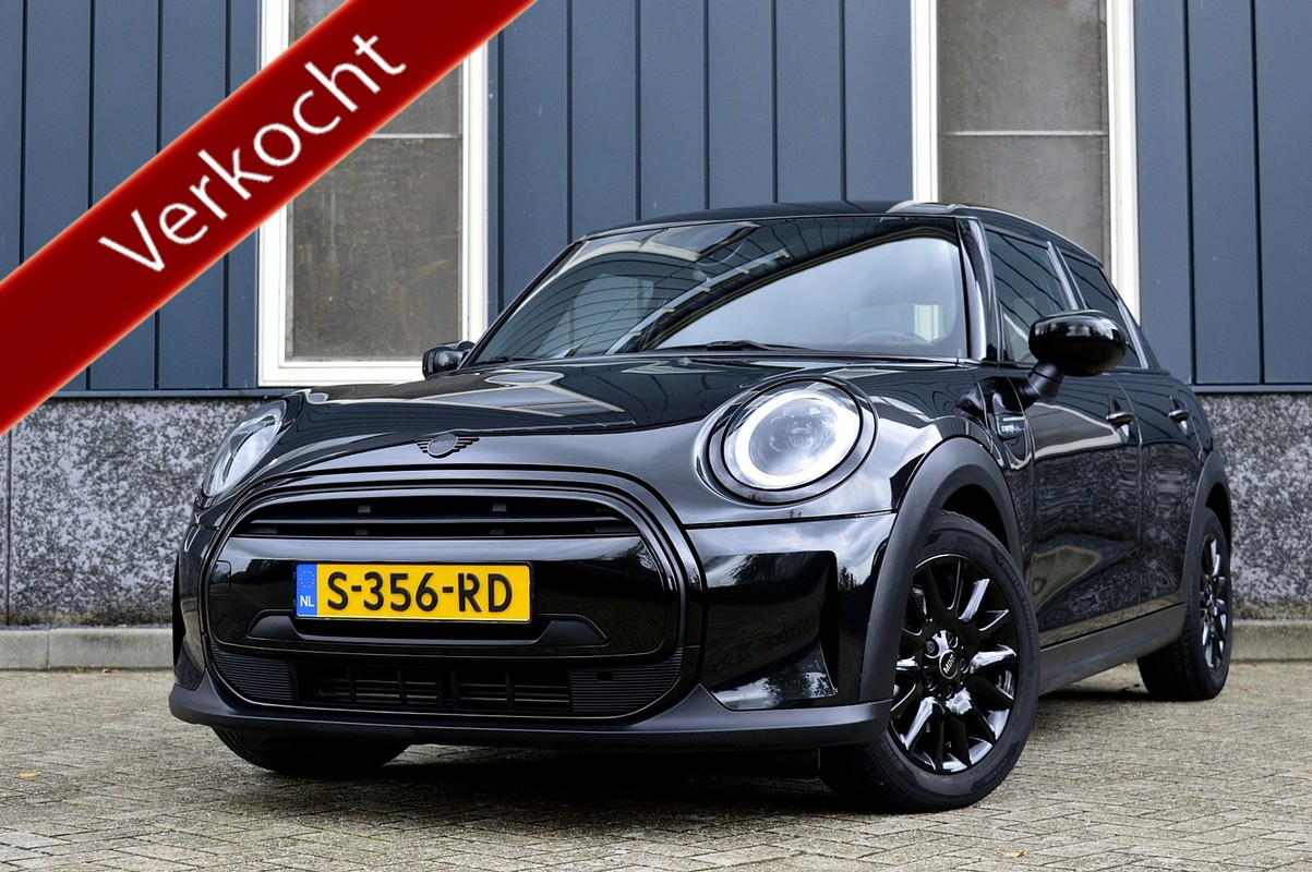 MINI-Cooper-Mini 1.5 Camden Go Edition | Lease One en Lenen op Maat maken het mogelijk!