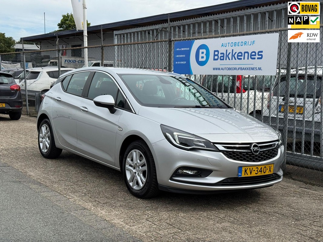 Opel-Astra-1.0 Edition | Airco | Cruise | Carplay | 1e eig | Dealer onderhoud | Lease One en Lenen op Maat maken het mogelijk!
