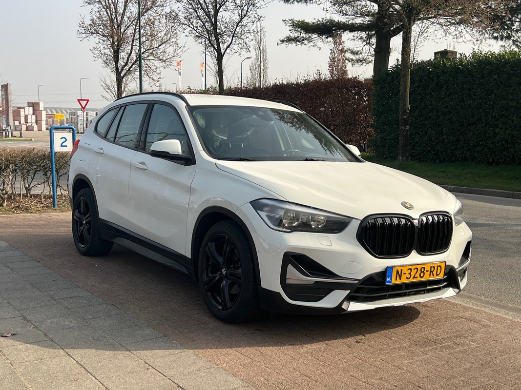 BMW-X1-SDrive18i High Executive * APK 12-12-2027 | Lease One en Lenen op Maat maken het mogelijk! BMW-X1-SDrive18i High Executive * APK 12-12-2027 | Lease One en Lenen op Maat maken het mogelijk!