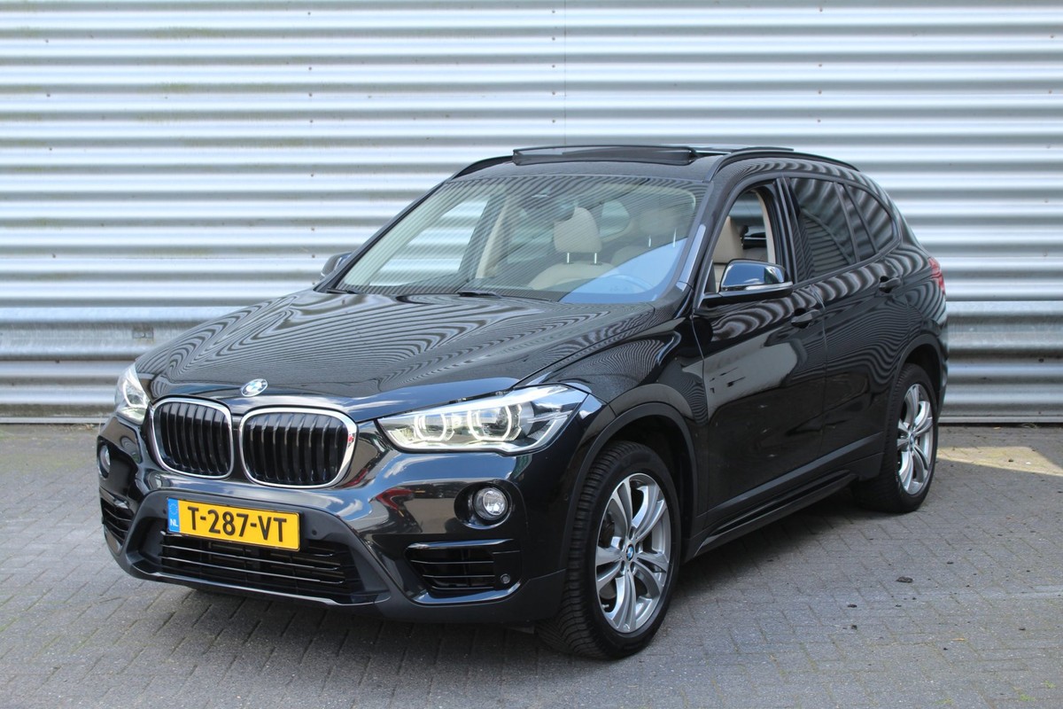 BMW-X1-SDrive18i 140pk High Executive AUTOMAAT Panoramadak | Lease One en Lenen op Maat maken het mogelijk! BMW-X1-SDrive18i 140pk High Executive AUTOMAAT Panoramadak | Lease One en Lenen op Maat maken het mogelijk!