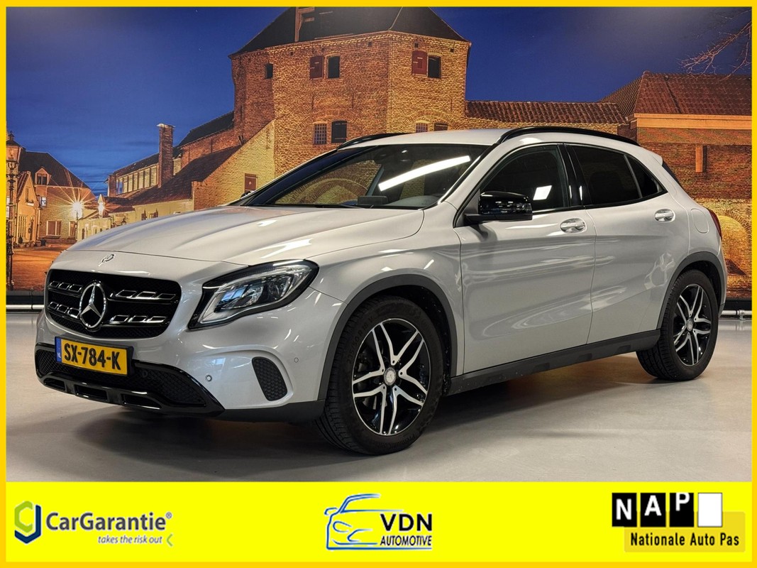 Mercedes-Benz-GLA-180 Premium Automaat LED PDC Trekhaak | Lease One en Lenen op Maat maken het mogelijk!