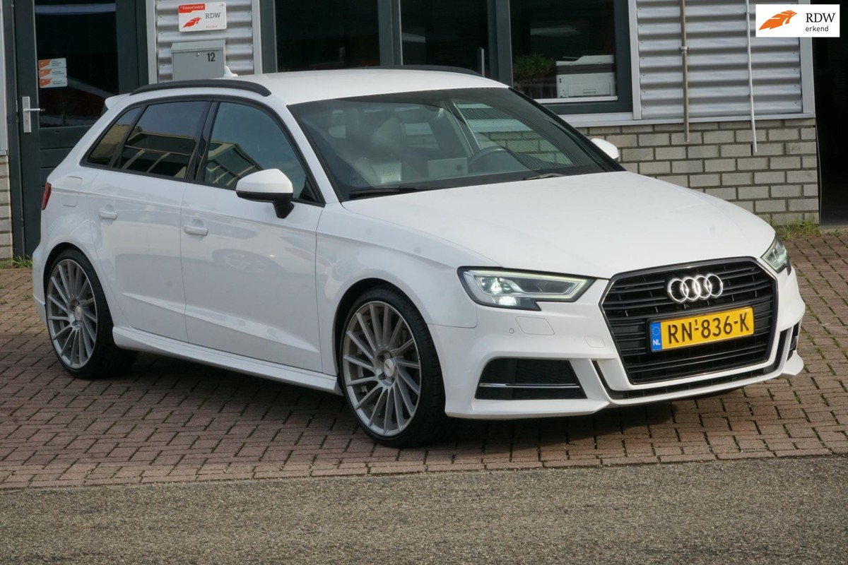 Audi-A3-Sportback 1.5 TFSI CoD Sport S Line Edition | Lease One en Lenen op Maat maken het mogelijk!
